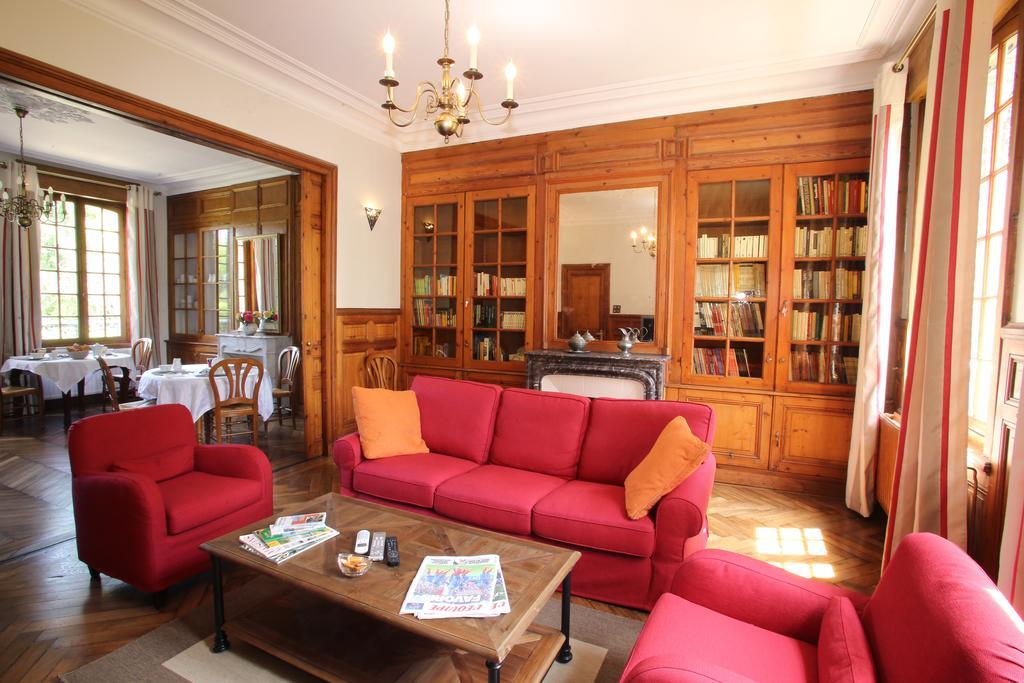 Manoir Le Mesnil Bed & Breakfast Saint-Martin-aux-Chartrains Exterior photo